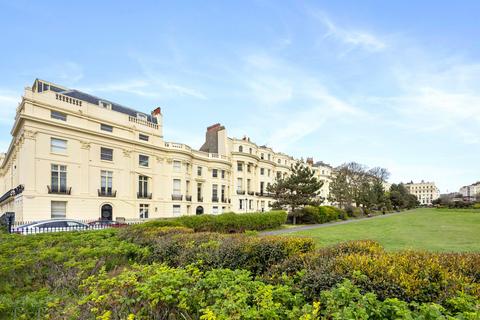 1 bedroom apartment for sale, Brunswick Square, Hove BN3