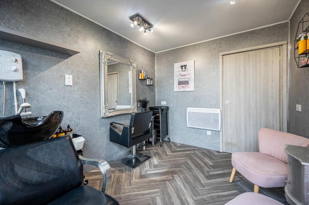 Studio / Office