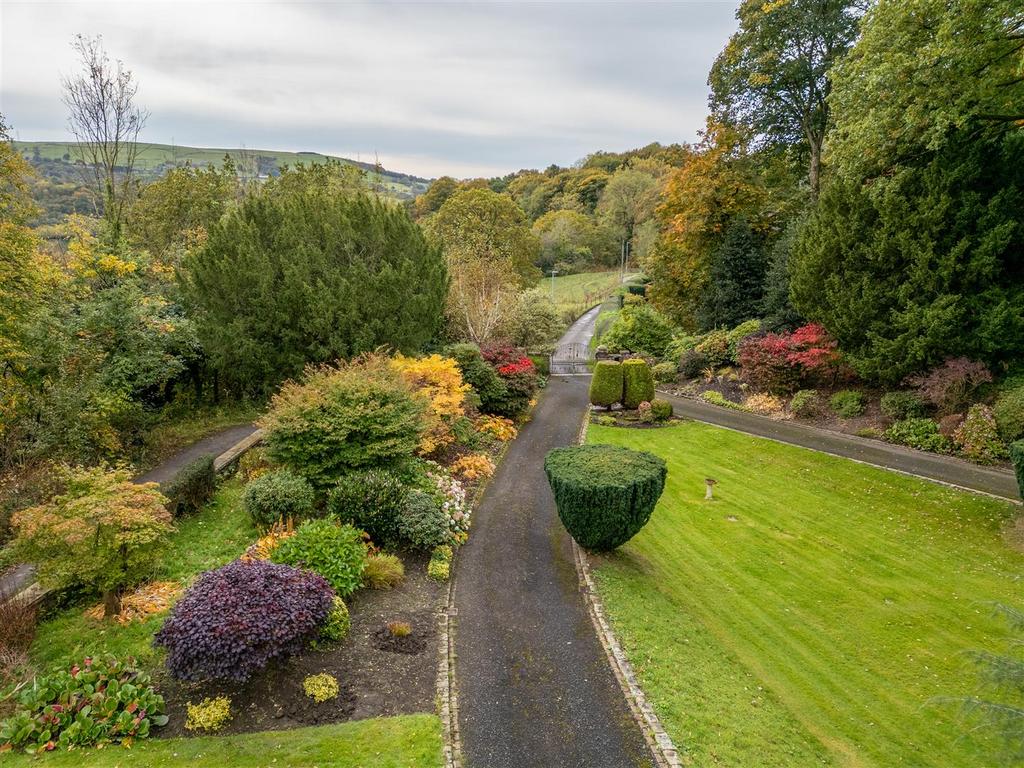 Formal Gardens &amp; Woodland