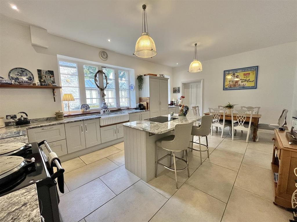 Breakfast Kitchen