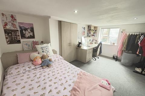 5 bedroom house to rent, Walmsley Road, Leeds