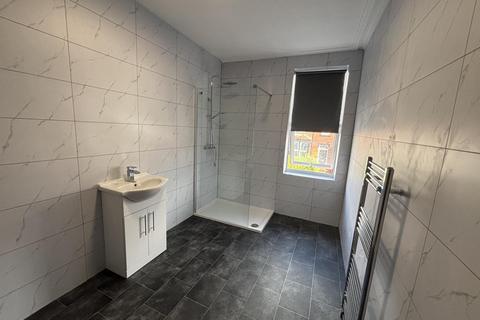 6 bedroom house to rent, Estcourt Terrace, Leeds