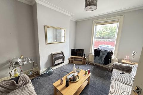 4 bedroom house to rent, Thornville Crescent, Leeds