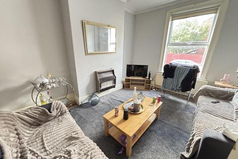 4 bedroom house to rent, Thornville Crescent, Leeds