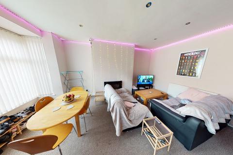 4 bedroom house to rent, Royal Park Terrace, Leeds