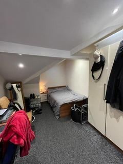 9 bedroom house to rent, St Michael Villas, Leeds