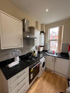 4 bedroom house to rent, Royal Park Mount, Leeds