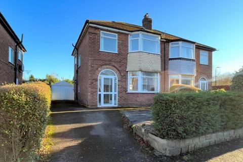 3 bedroom semi-detached house to rent, Grosvenor Road, Sale