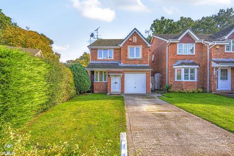 18 Groves Lea, Mortimer, Reading, RG7 3SR