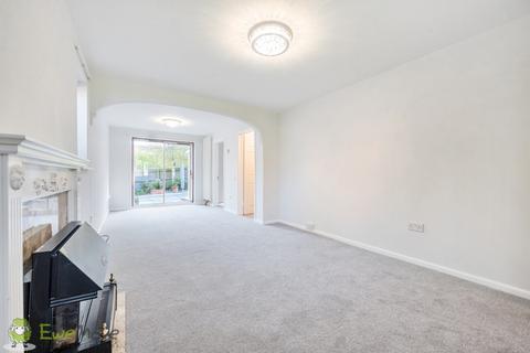 18 Groves Lea, Mortimer, Reading, RG7 3SR