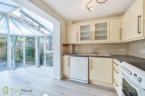 18 Groves Lea, Mortimer, Reading, RG7 3SR