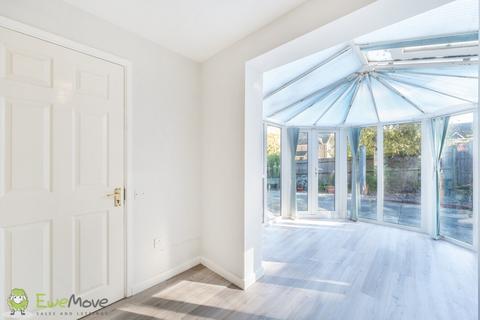 18 Groves Lea, Mortimer, Reading, RG7 3SR