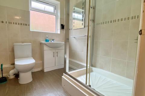 2 bedroom flat to rent, Maple Court, Wentworth Road, Birmingham