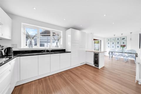 7 Chartwell Lane, Longfield, DA3 7AY