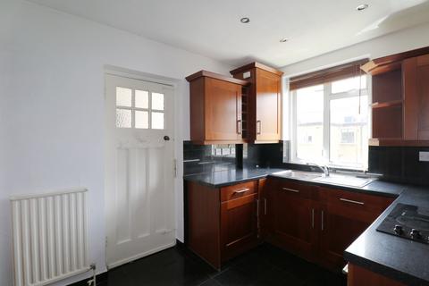 2 bedroom flat to rent, Oxford Court, Queens Drive, West Acton