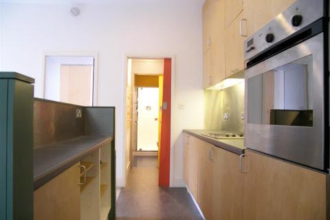 1 bedroom flat for sale, Sandcliffe, Hill Brow, Liss