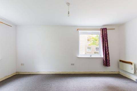 2 bedroom flat for sale, Bounds Green, Bounds Green, London, N11