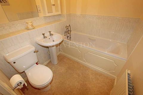 14 Cygnet Close, Wolverhampton, WV6 8XR