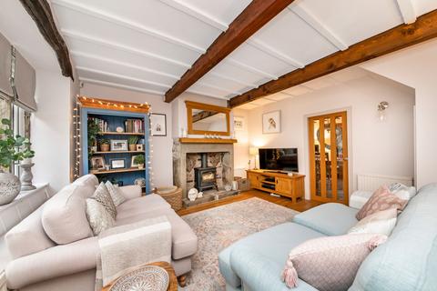 4 bedroom cottage for sale, Thong Lane, Thongsbridge, HD9