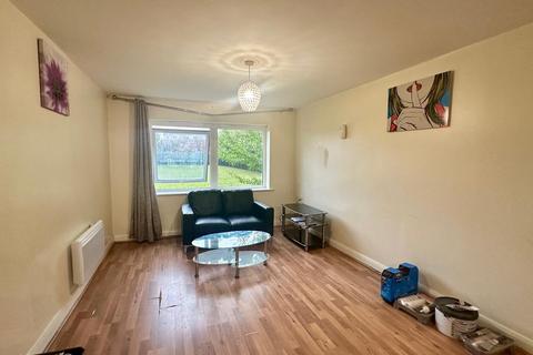 2 bedroom flat to rent, Denmark Road, Manchester M15