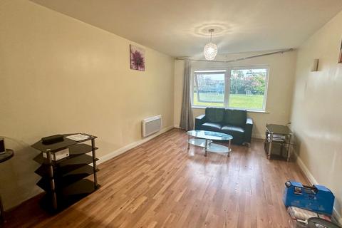 2 bedroom flat to rent, Denmark Road, Manchester M15