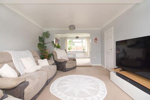 7 Beech Crescent, West Winch, King's Lynn, PE33 0PZ