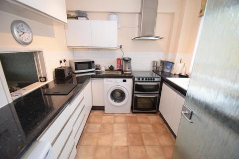 2 bedroom flat for sale, 34 The Avenue, Eastbourne BN21