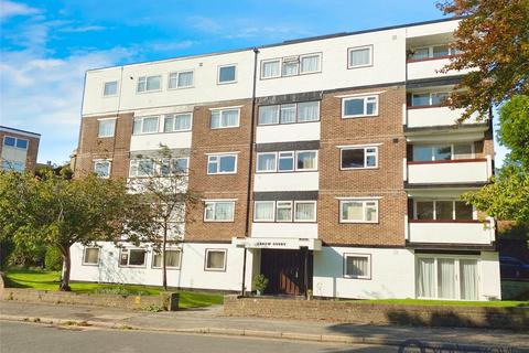 3 bedroom flat for sale, Carew Road, East Sussex BN21