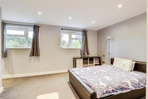 20 Greythorn Drive, West Bridgford, Nottingham, NG2 7GG