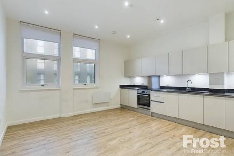 1 bedroom apartment for sale, London Road, Staines-upon-Thames, Surrey, TW18