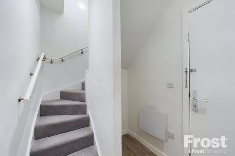 1 bedroom apartment for sale, London Road, Staines-upon-Thames, Surrey, TW18