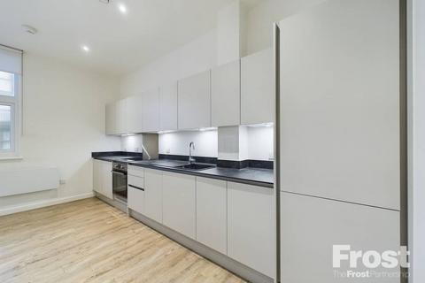 1 bedroom apartment for sale, London Road, Staines-upon-Thames, Surrey, TW18