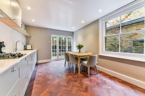 5 bedroom detached house to rent, Brynmaer Road, Battersea Park, London, SW11