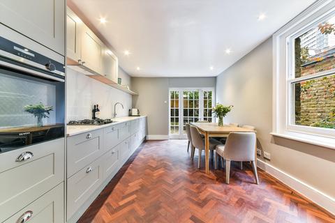 5 bedroom detached house to rent, Brynmaer Road, Battersea Park, London, SW11