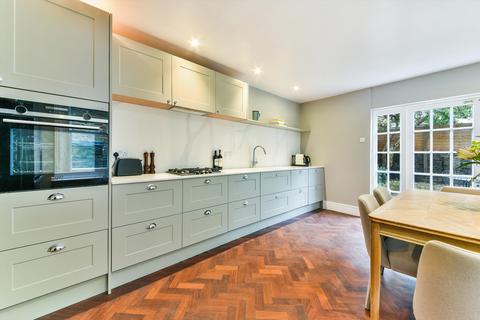 5 bedroom detached house to rent, Brynmaer Road, Battersea Park, London, SW11