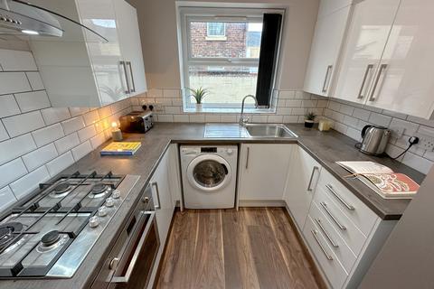 5 bedroom terraced house to rent, Saxony Road, L7 8RU,