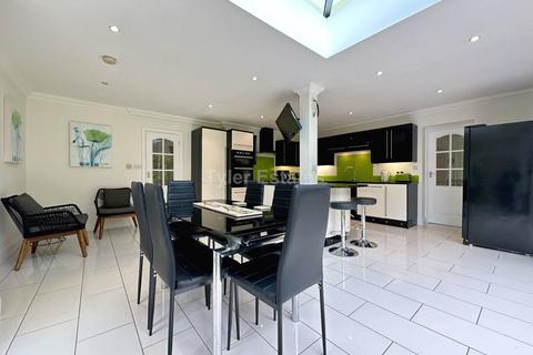 6 bedroom detached house for sale, Western Road, Billericay CM12