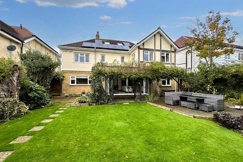 5 bedroom detached house for sale, Western Road, Billericay CM12