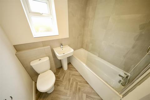 3 bedroom house to rent, Schofield Avenue, Beverley