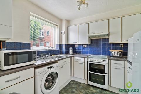 2 bedroom apartment for sale, Haslam Close, Ickenham, UB10