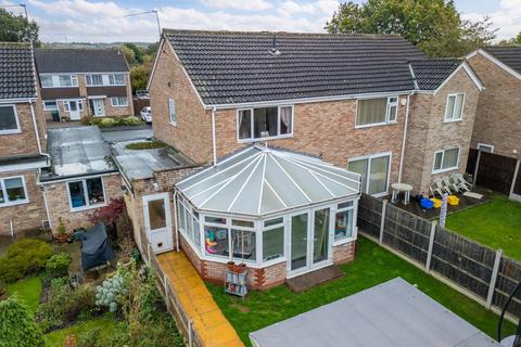 3 bedroom semi-detached house for sale, Badger Close, Redditch B98