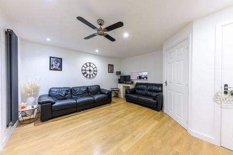 24 Badger Close, Redditch, B98 0JE