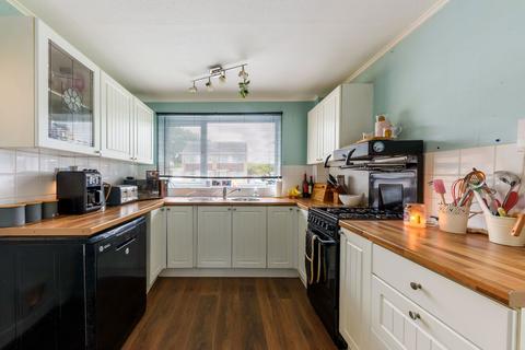 24 Badger Close, Redditch, B98 0JE