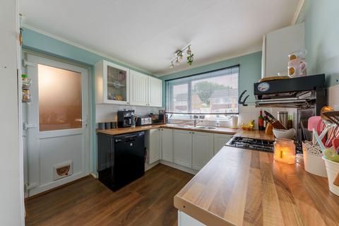 24 Badger Close, Redditch, B98 0JE