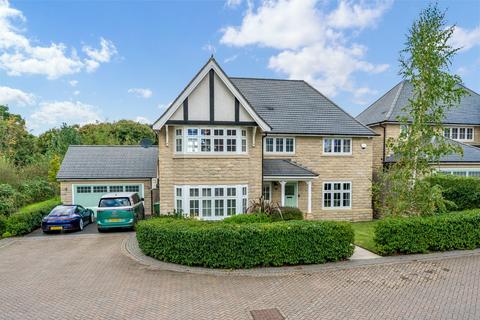 4 bedroom detached house for sale, Mill Square, Horsforth, Leeds, West Yorkshire, LS18