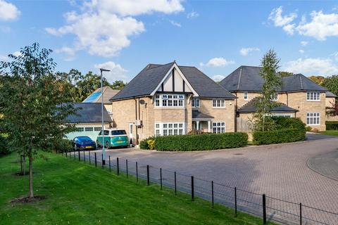 4 bedroom detached house for sale, Mill Square, Horsforth, Leeds, West Yorkshire, LS18