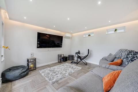 30 Mill Square, Horsforth, Leeds, LS18 4GJ