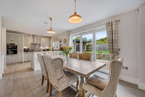 30 Mill Square, Horsforth, Leeds, LS18 4GJ