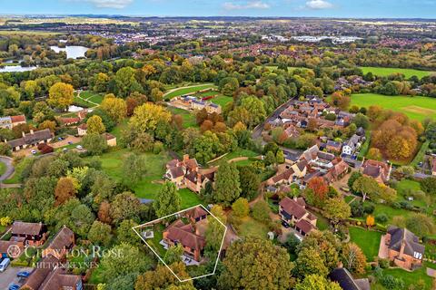 5 bedroom detached house for sale, Dovecote Croft, Great Linford