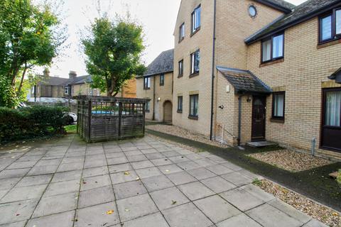 2 bedroom apartment for sale, Cheshunt, Waltham Cross EN8